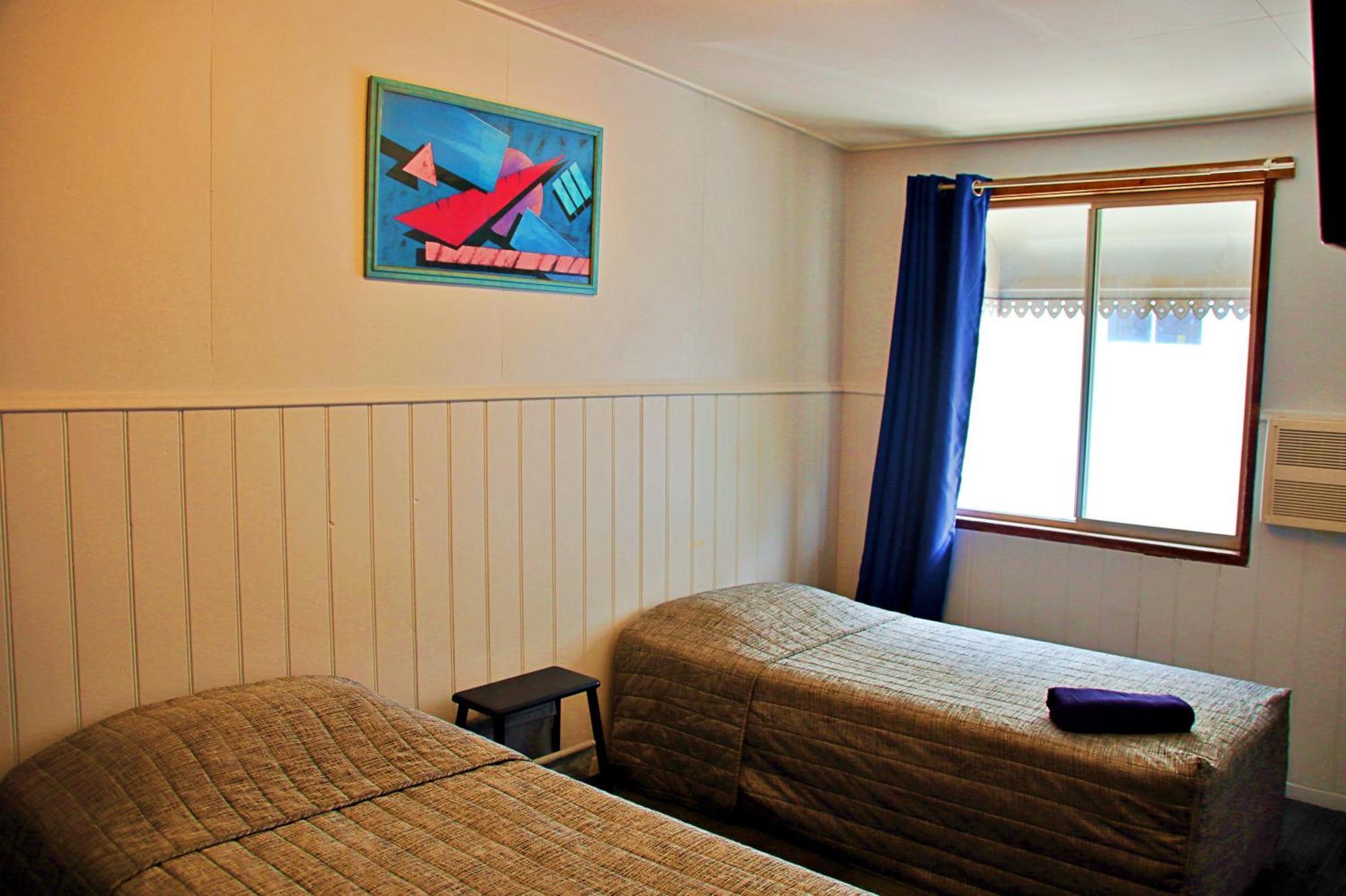 Manor Motel