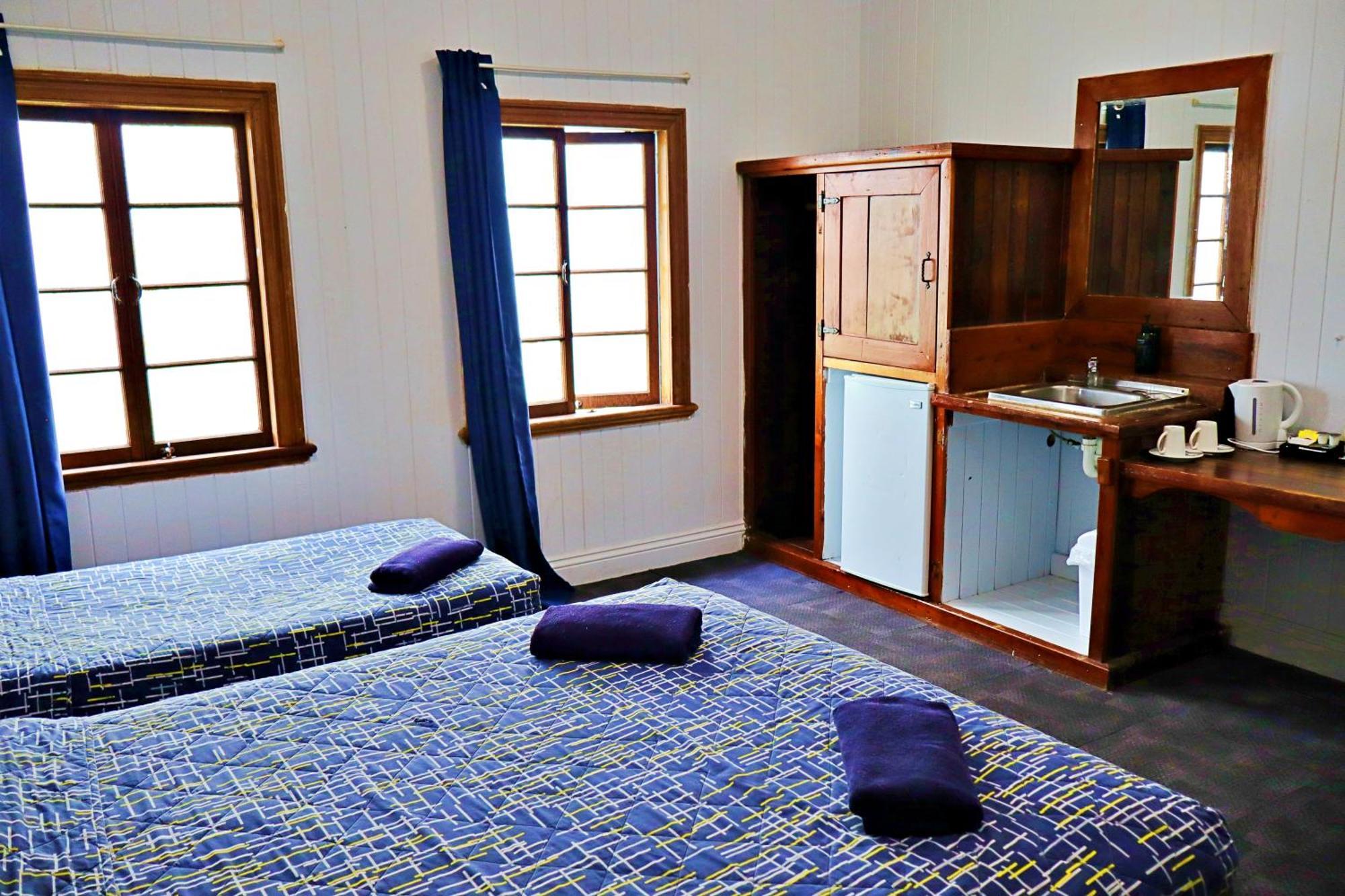 Manor 3*