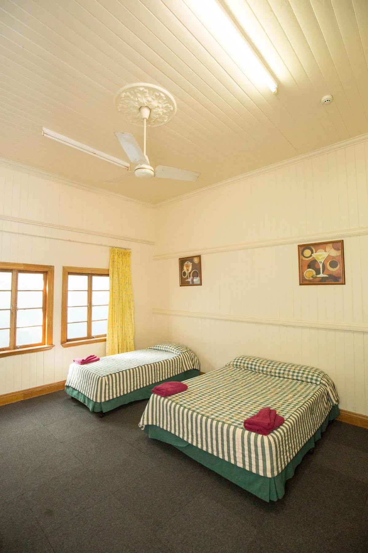 Manor Motel